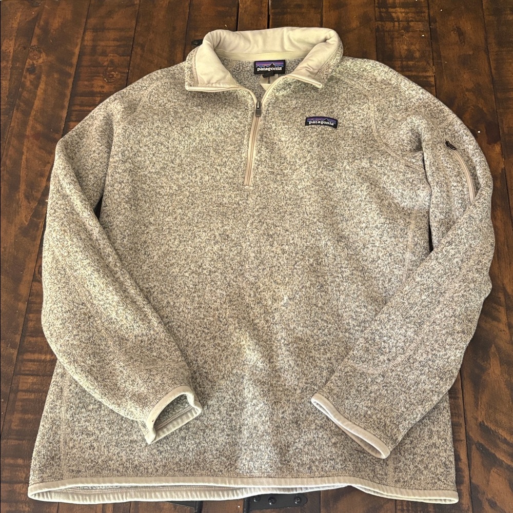 Patagonia Cream and Gray Fleece Pullover women’s XL